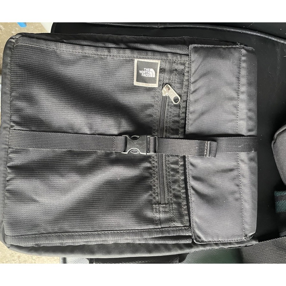 The North Face Black Padded Tablet Small Laptop Carry Case W Handle 12x10in